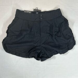 Who What Wear Women's High Rise Ruffle Edge Shorts